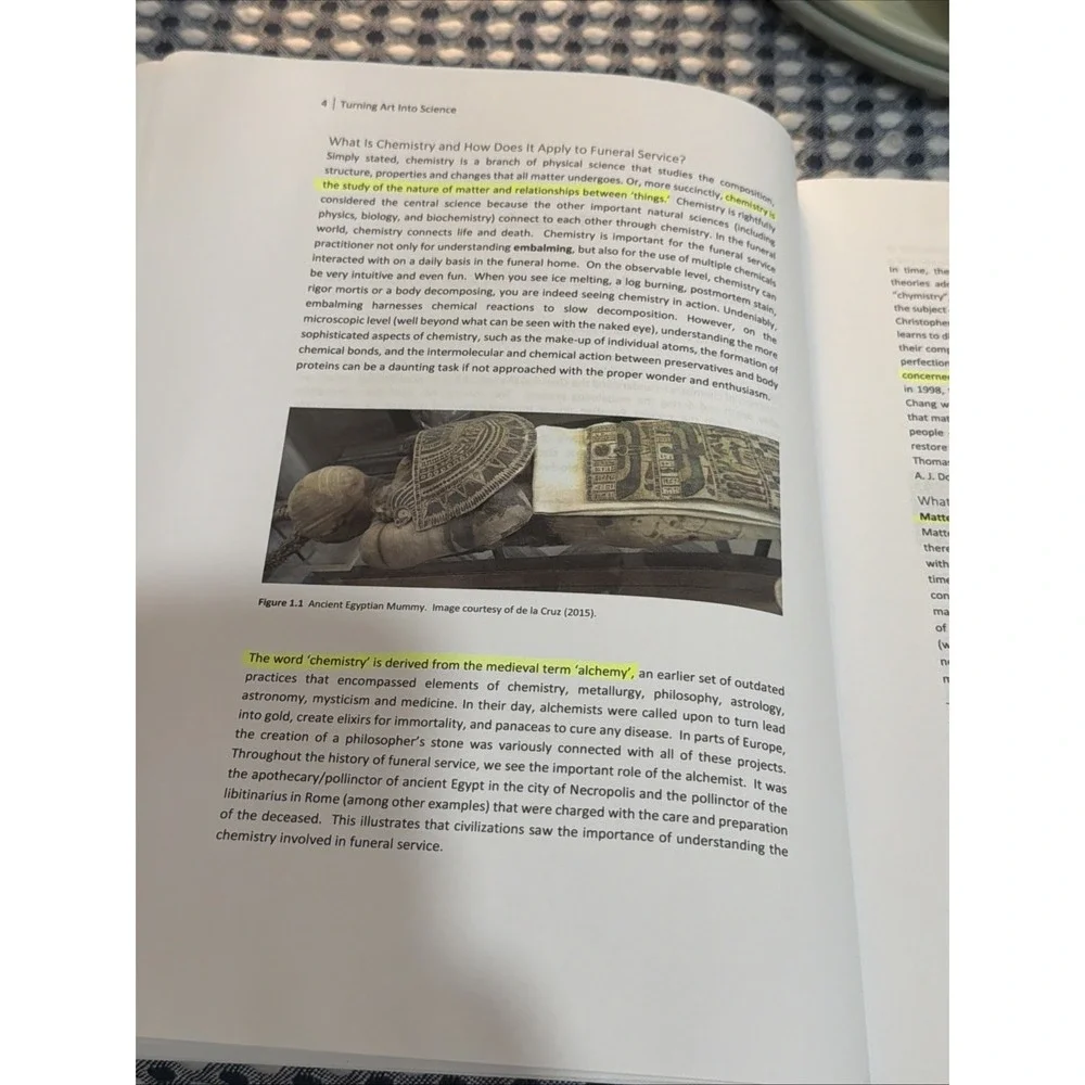 Turning Art Into Science: Applying Chemistry to Funeral Service Paperback